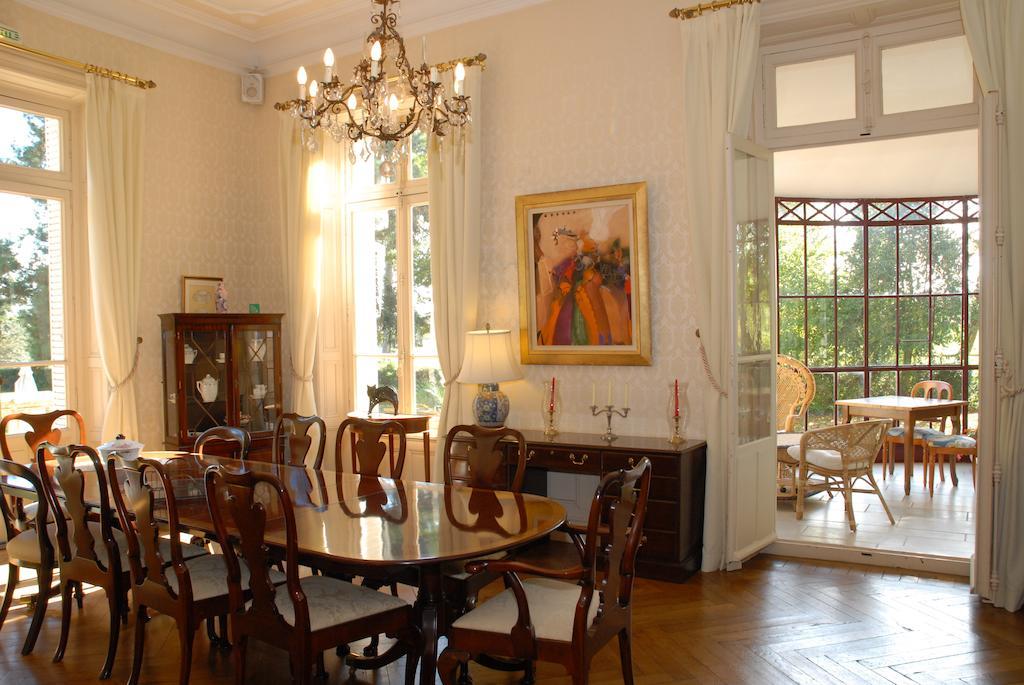 Chambres Au Chateau - Le Clos Des Tourelles Sennecey-le-Grand Exterior photo